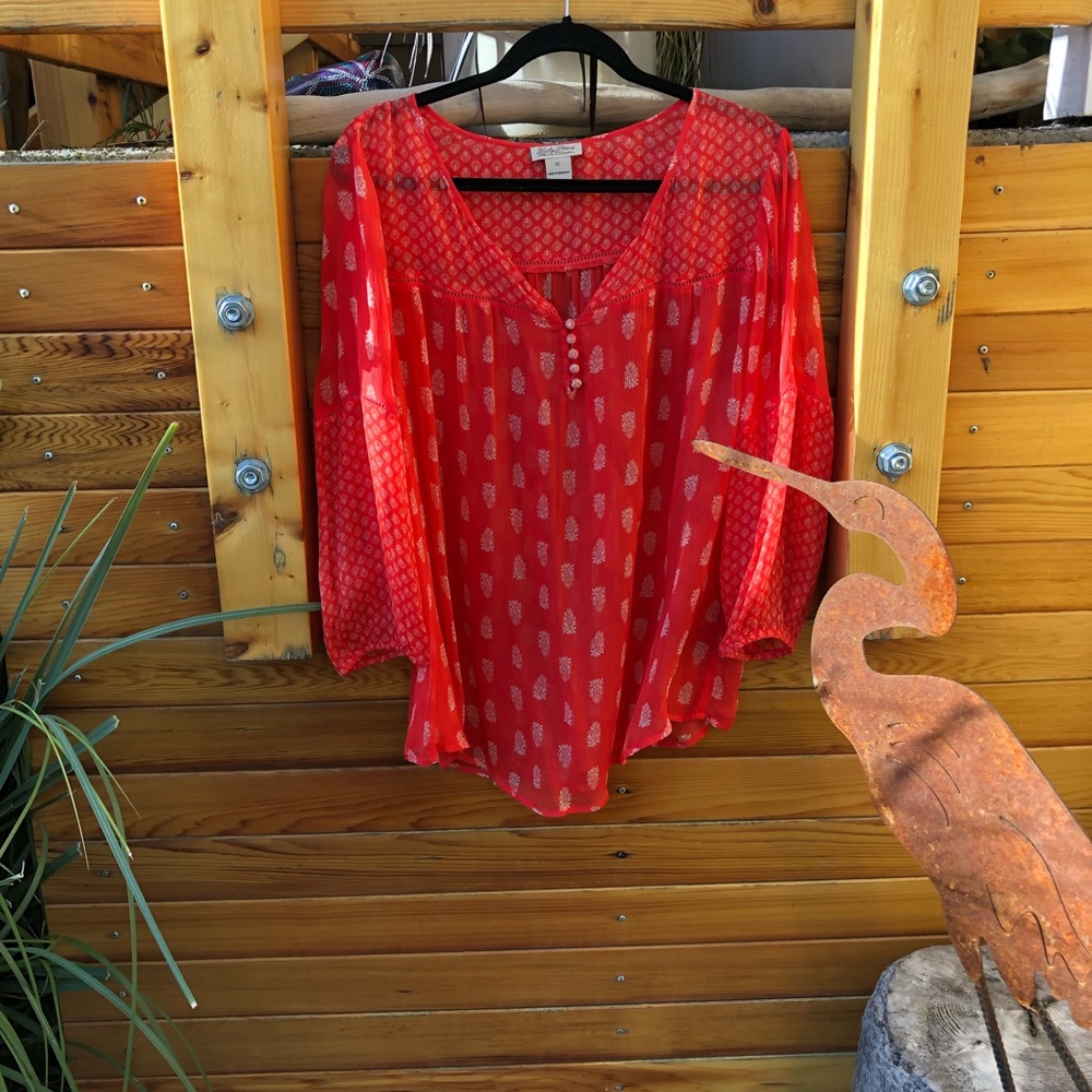 BEAUTIFUL RED BOHO TOP!!